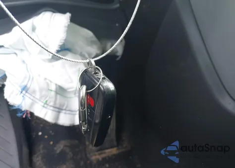 2021 Toyota Highlander Le z USA, uszkodzony, nr VIN 5TDZZRAH6MS033965